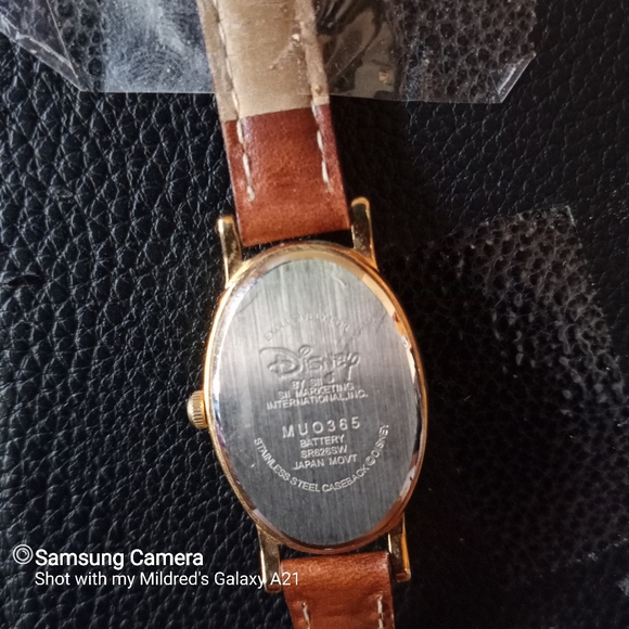 Watch - Picture 3 of 3